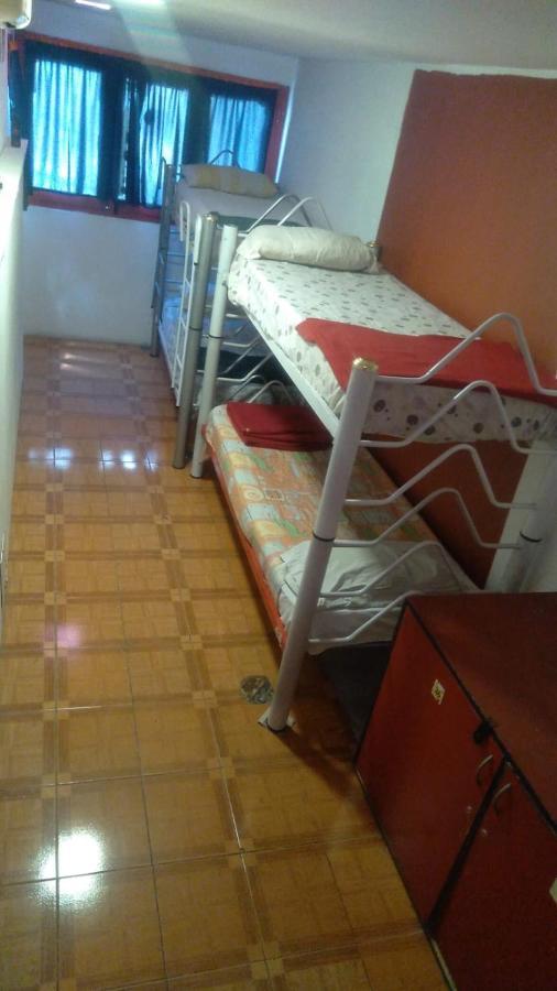 Campo Base Youth Hostel Мендоса Экстерьер фото
